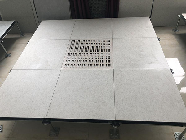 Calcium sulphate raised access floor (HDW)002
